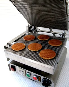 super automatic syrupwaffle baking iron